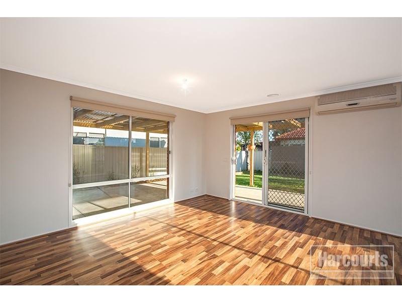 18 Hartland Circuit, Pakenham VIC 3810