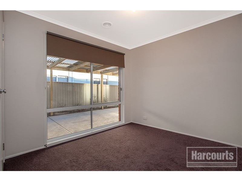 18 Hartland Circuit, Pakenham VIC 3810