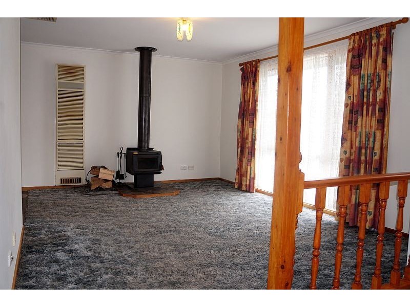 137 Eagle Drive, Pakenham VIC 3810