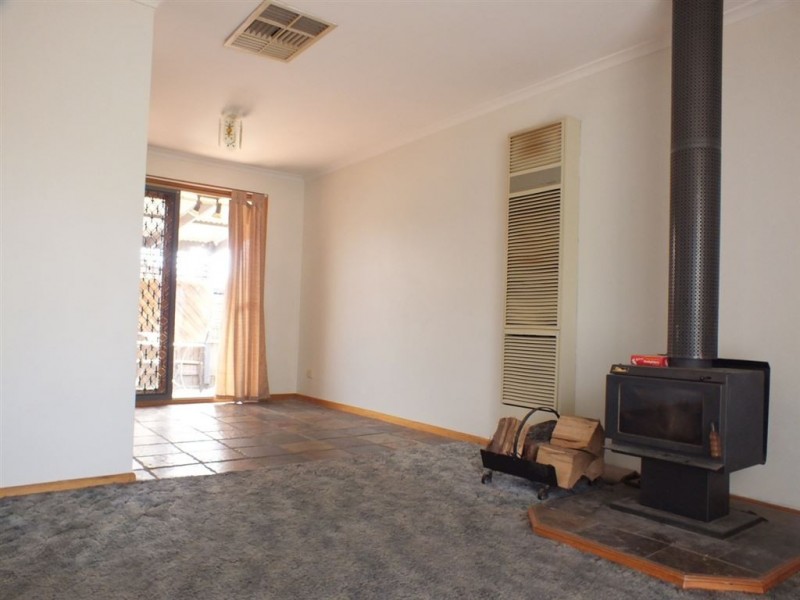 137 Eagle Drive, Pakenham VIC 3810