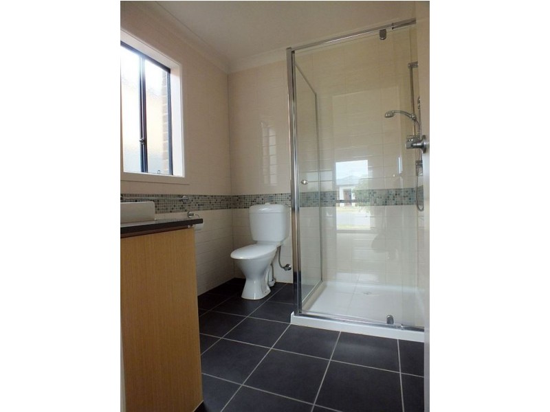 6 Orchard Valley Avenue, Pakenham VIC 3810