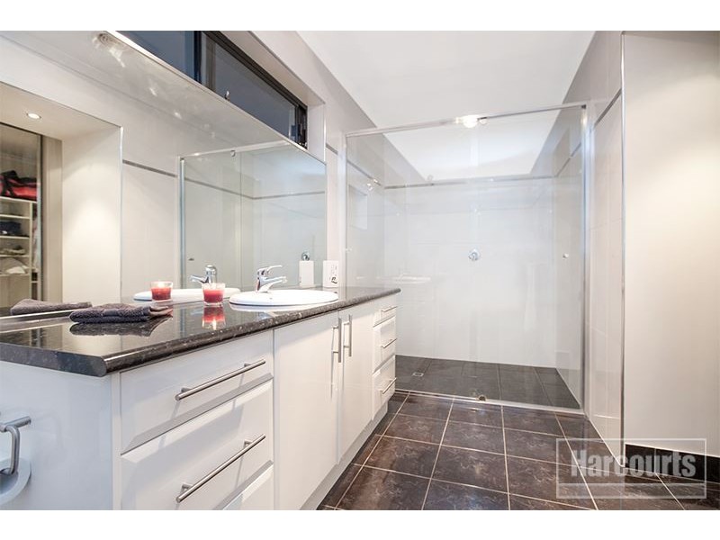 6 Jonathan Place, Pakenham VIC 3810