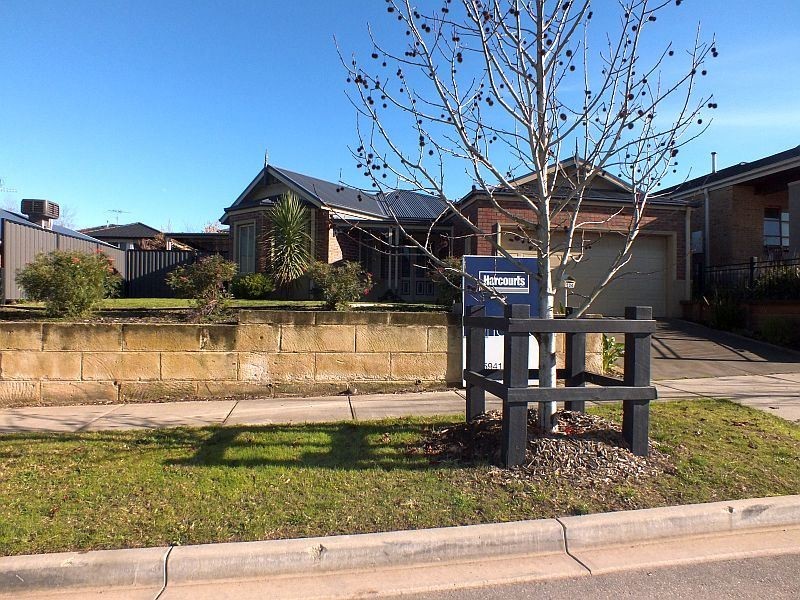 134 Windermere Boulevard, Pakenham VIC 3810