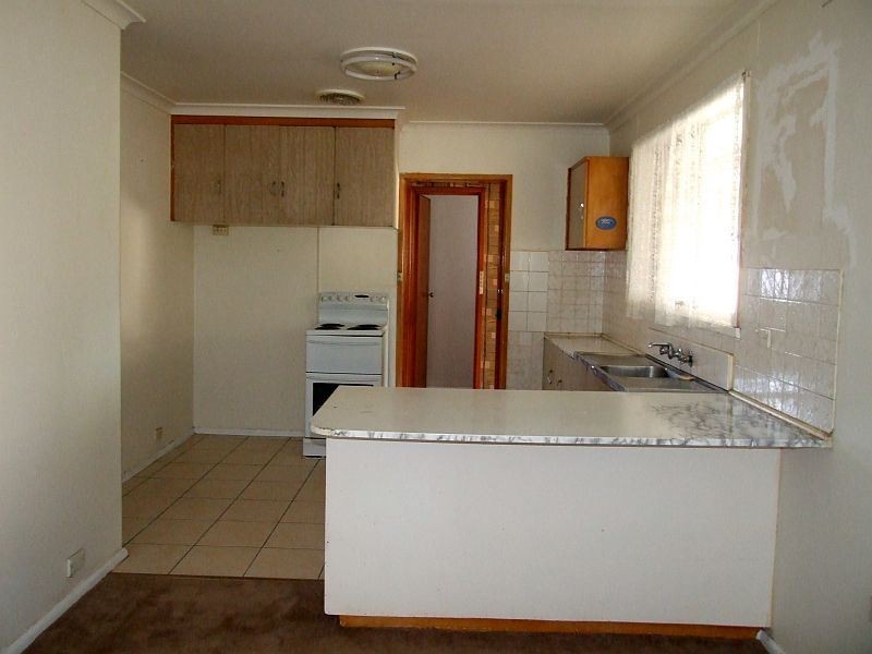 18 Henry Street, Pakenham VIC 3810