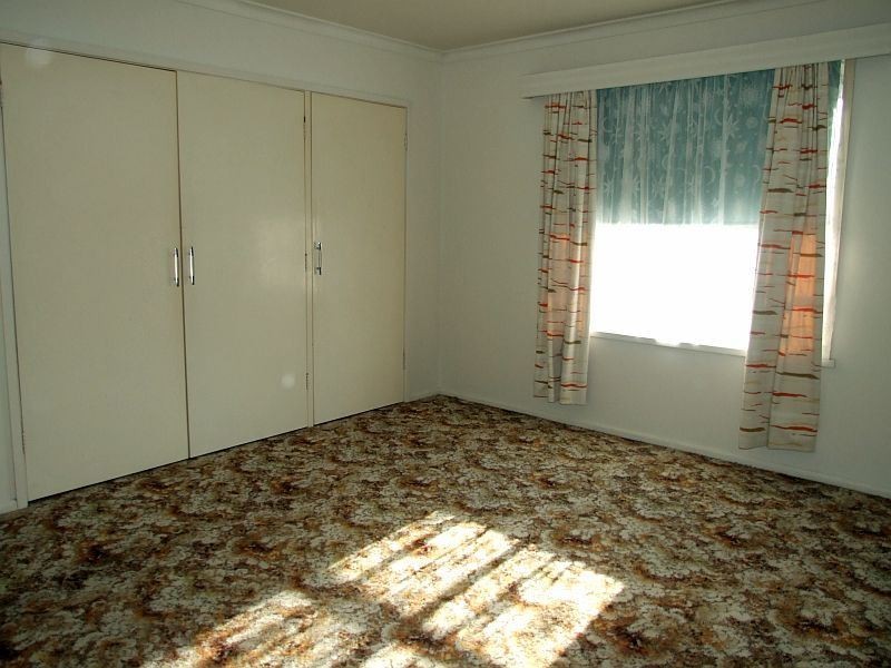 18 Henry Street, Pakenham VIC 3810