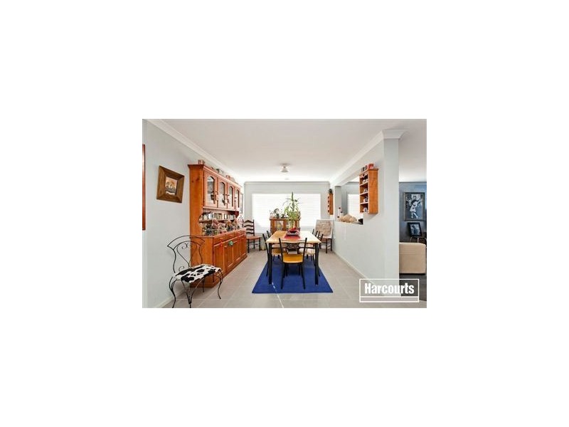 28 Stringy Bark Cct, Pakenham VIC 3810