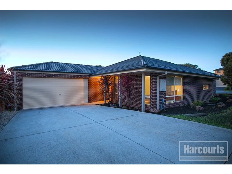 11 Lucerne Circuit, Pakenham VIC 3810