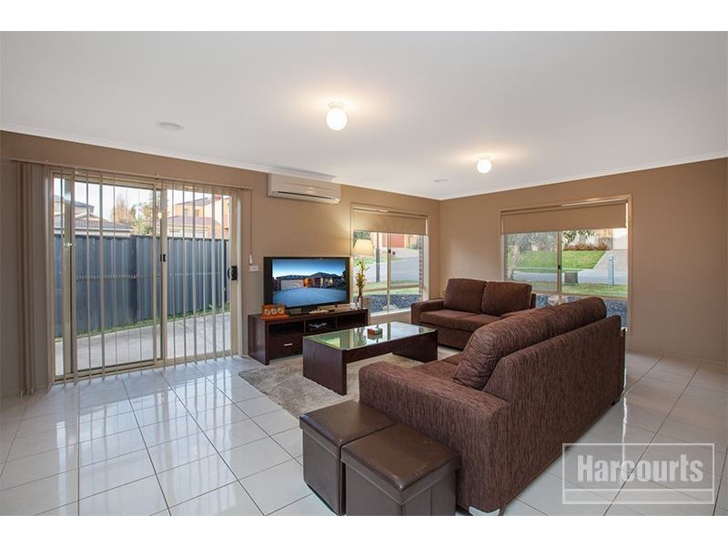 11 Lucerne Circuit, Pakenham VIC 3810