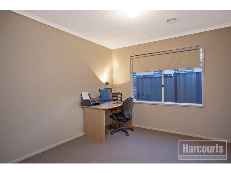 11 Lucerne Circuit, Pakenham VIC 3810