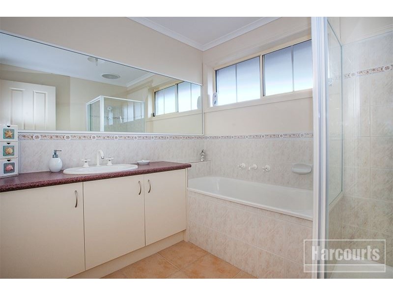 1/37 Eagle Drive, Pakenham VIC 3810