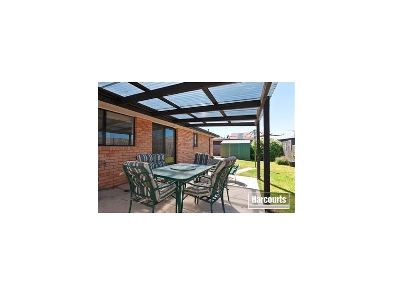 24 Freeman Drive, Pakenham VIC 3810