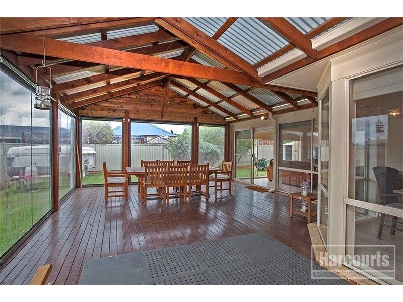 9 Willowbank Pocket, Pakenham VIC 3810