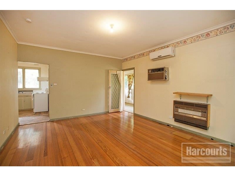 12 Mavis Avenue, Beaconsfield VIC 3807