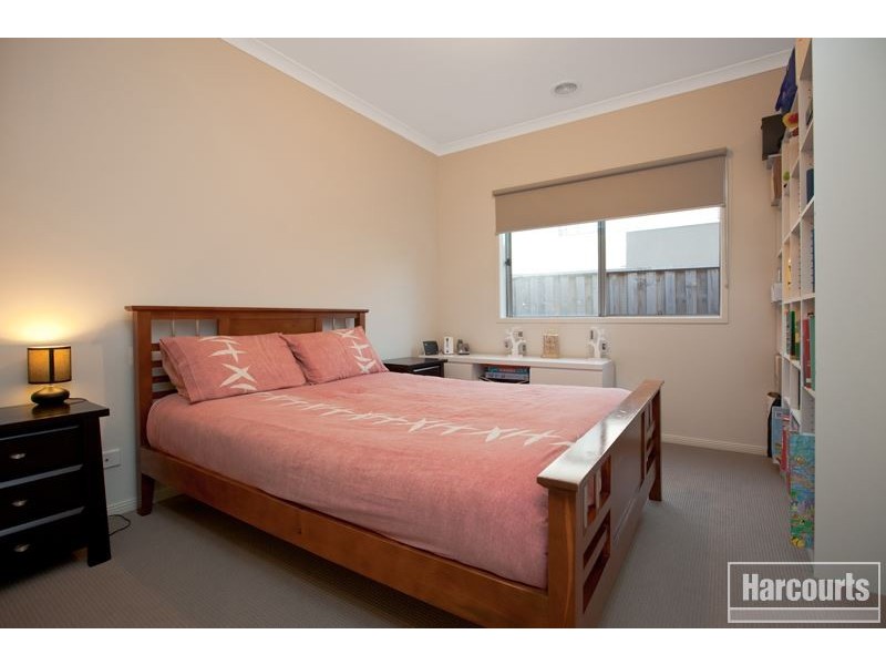 25 Rush Lily Drive, Officer VIC 3809