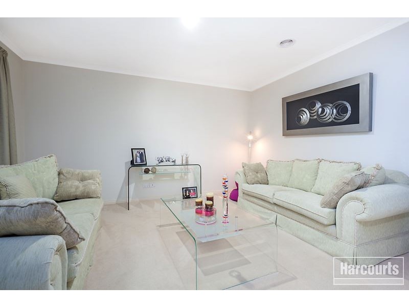 5 Kingfisher Court, Pakenham VIC 3810