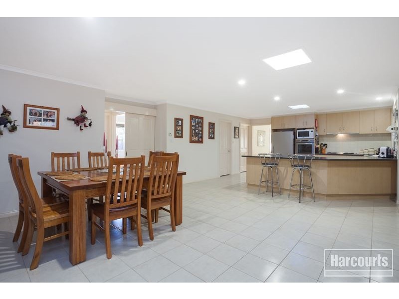 5 Kingfisher Court, Pakenham VIC 3810