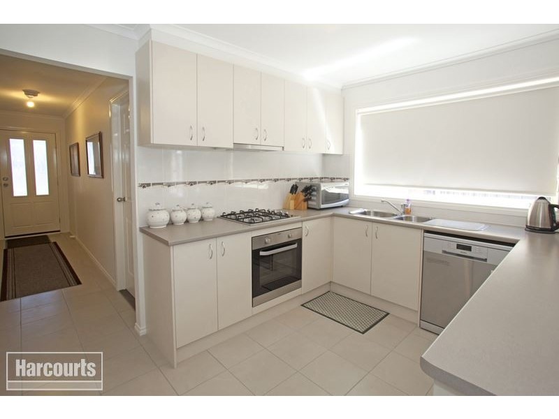 31 Sienna Way, Pakenham VIC 3810