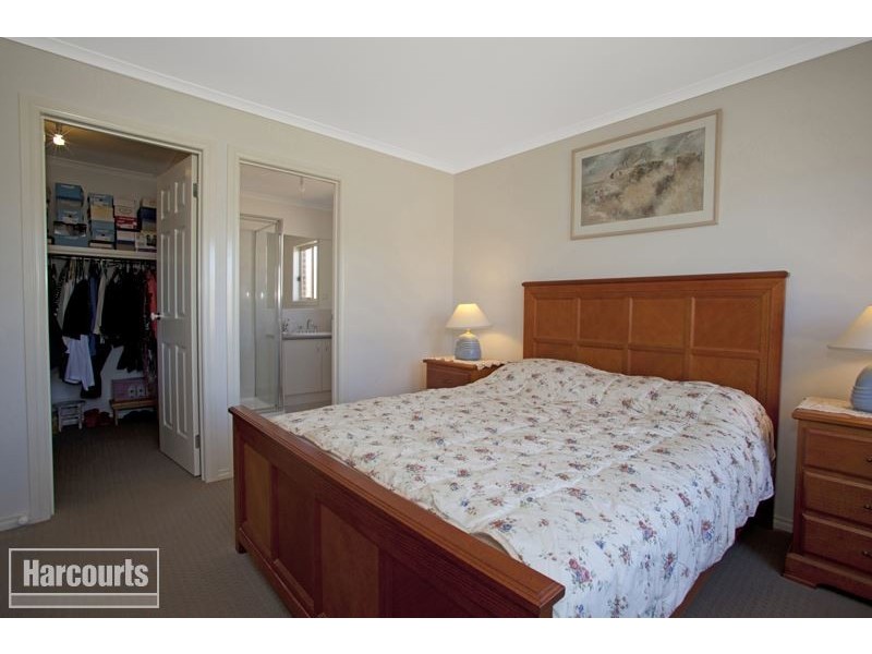 31 Sienna Way, Pakenham VIC 3810