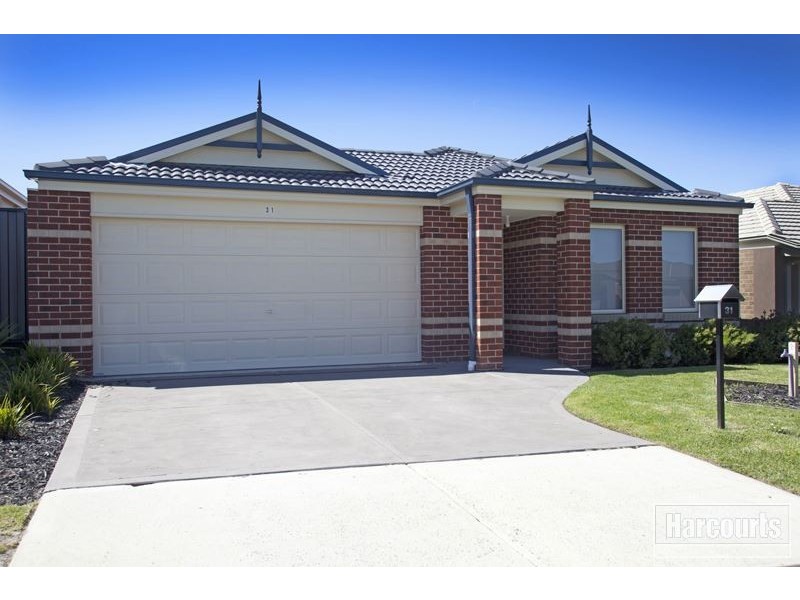 31 Sienna Way, Pakenham VIC 3810