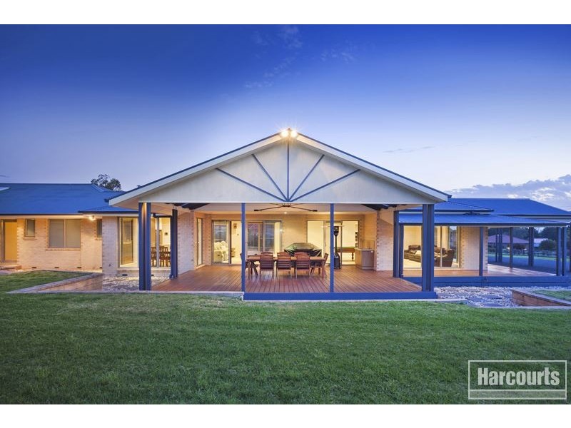 12 A Meeking Drive, Pakenham VIC 3810