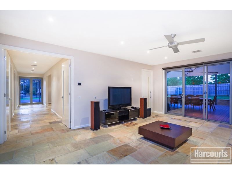 12 A Meeking Drive, Pakenham VIC 3810