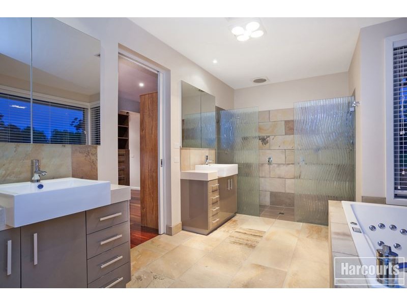 12 A Meeking Drive, Pakenham VIC 3810