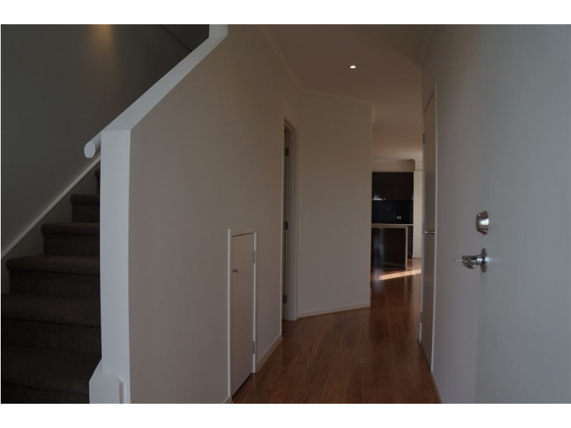 19 Hammond Crescent, Officer VIC 3809