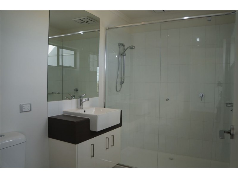 19 Hammond Crescent, Officer VIC 3809