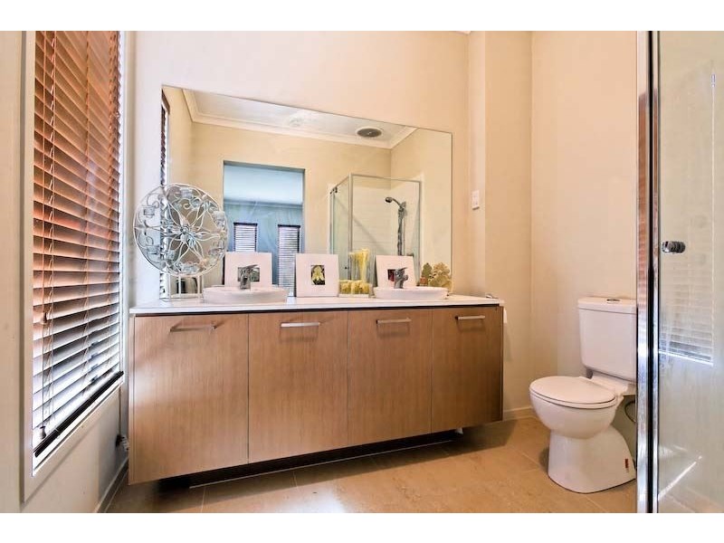 6 Goulburn Place, Pakenham VIC 3810