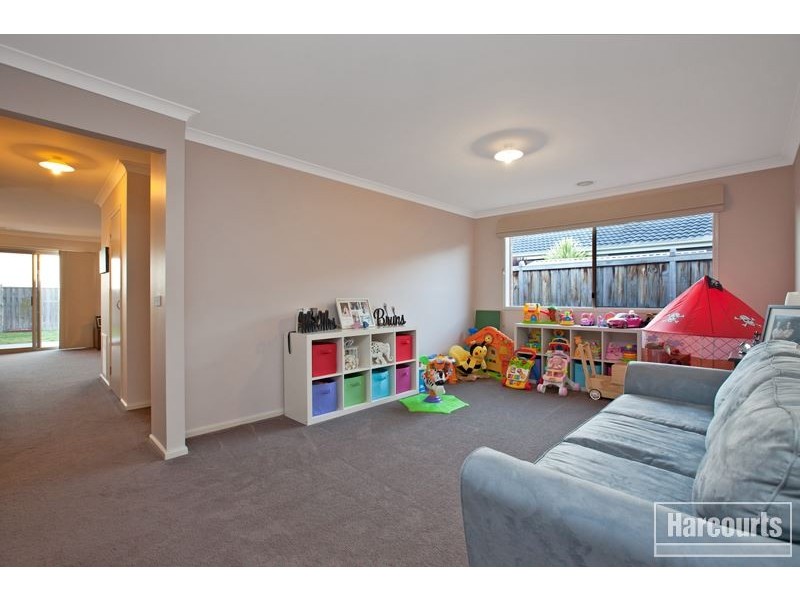 24 Arden Avenue, Pakenham VIC 3810