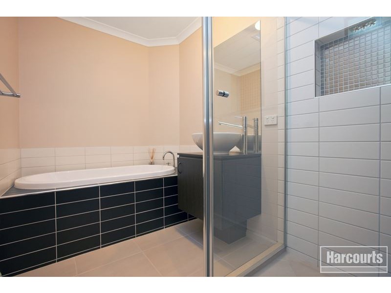 24 Arden Avenue, Pakenham VIC 3810