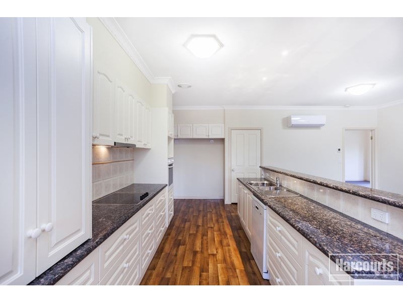 34 Canning Drive, Berwick VIC 3806