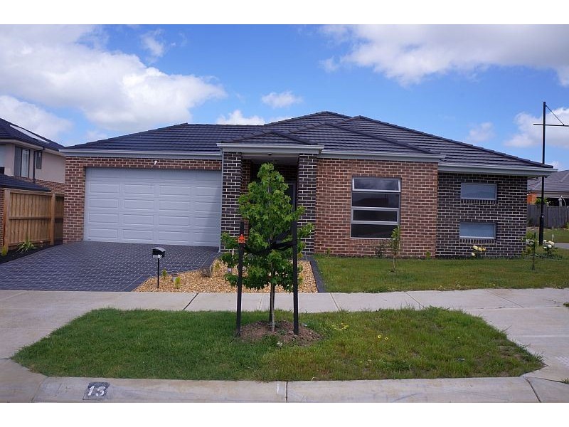 15 Ti Tree Crescent, Officer VIC 3809