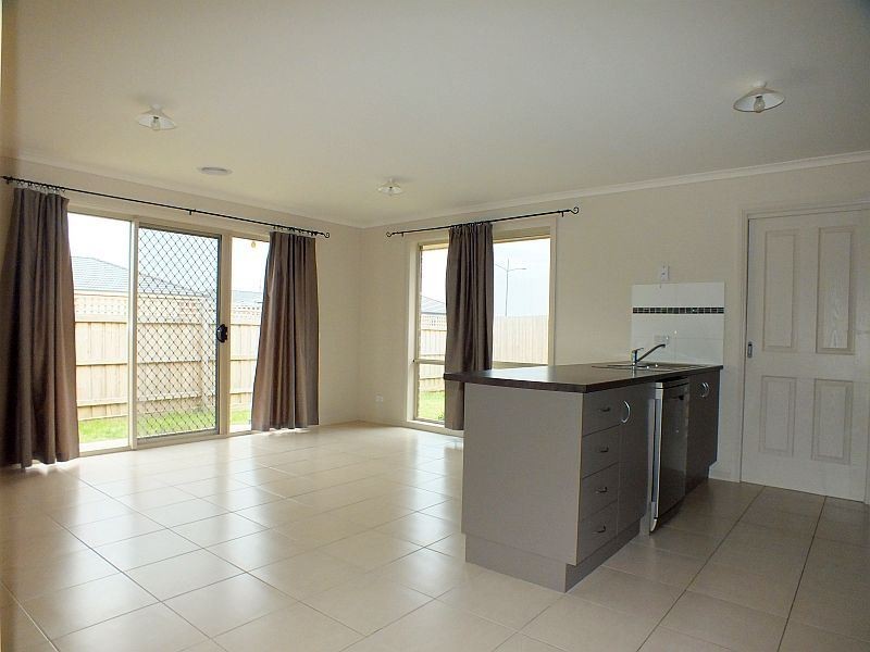 3 Whipbird Court, Pakenham VIC 3810