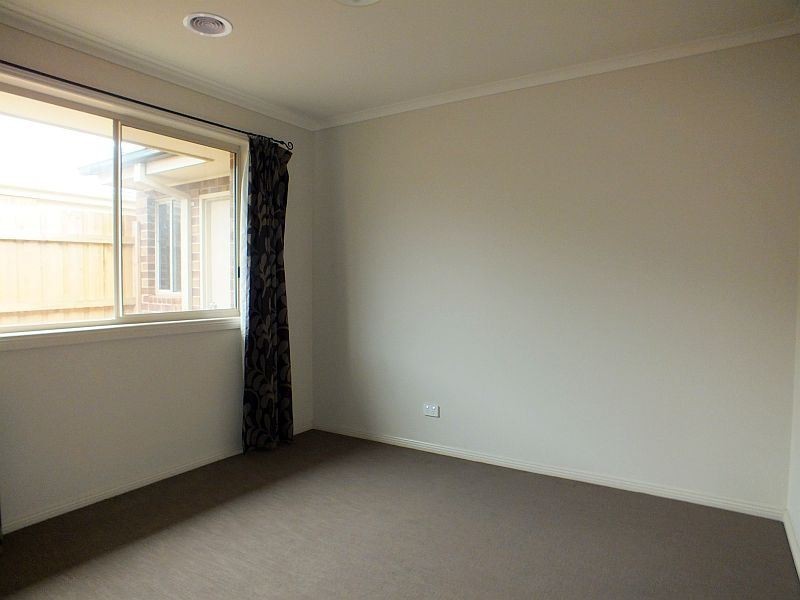 3 Whipbird Court, Pakenham VIC 3810