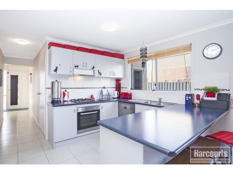 2 Mirabelle Street, Pakenham VIC 3810
