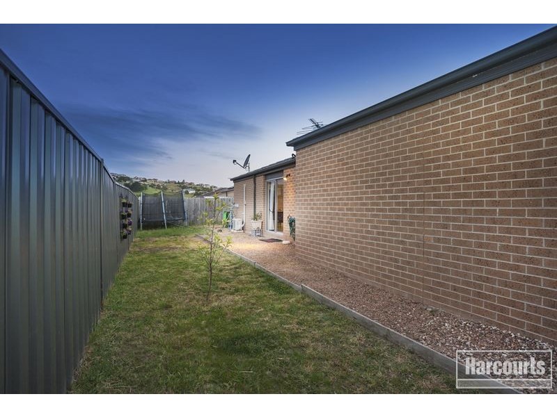 2 Mirabelle Street, Pakenham VIC 3810