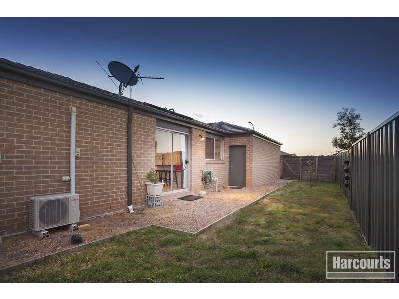 2 Mirabelle Street, Pakenham VIC 3810