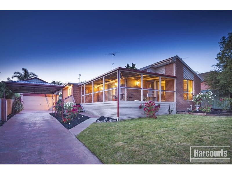 10 Paramount Way, Pakenham VIC 3810