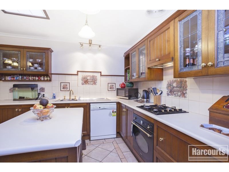 10 Paramount Way, Pakenham VIC 3810