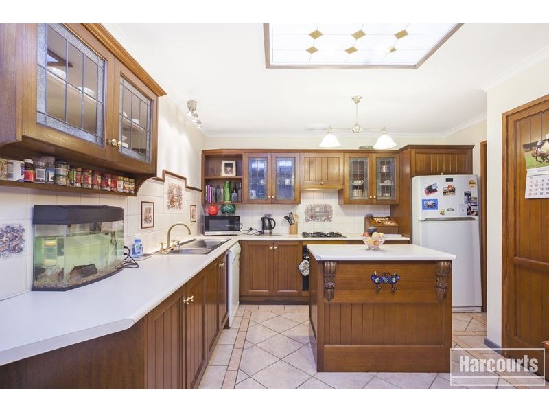 10 Paramount Way, Pakenham VIC 3810