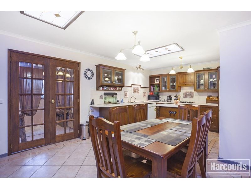 10 Paramount Way, Pakenham VIC 3810