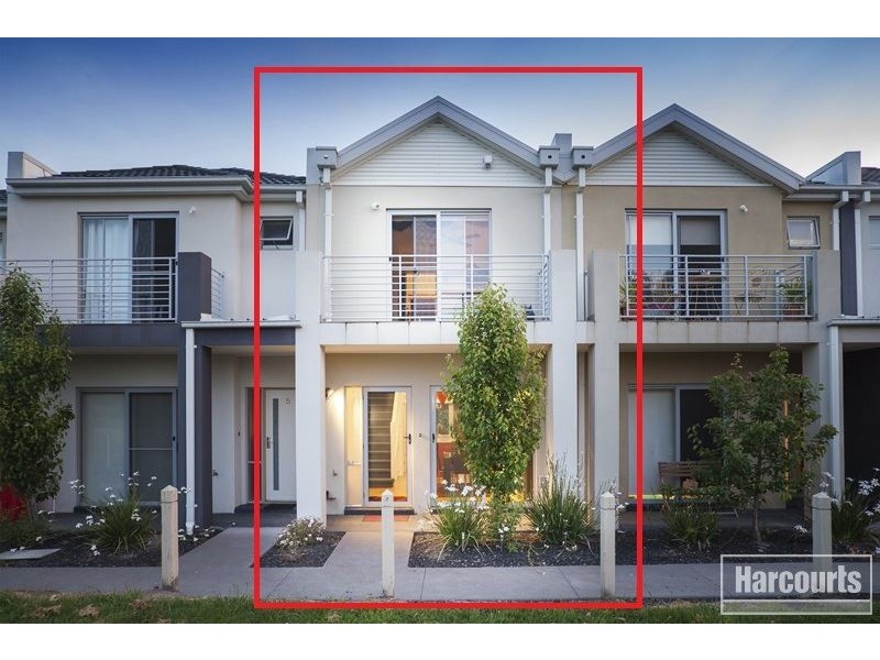 6/11 Howqua Place, Pakenham VIC 3810