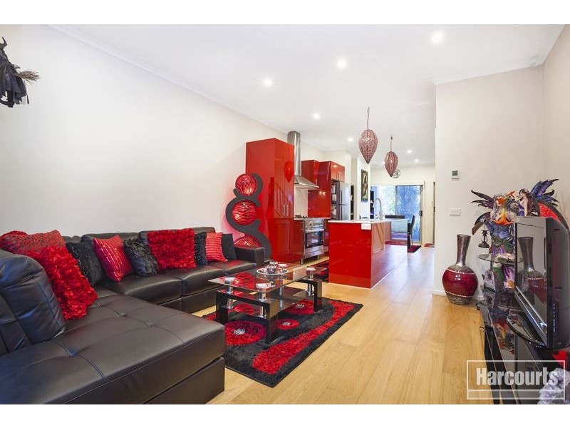 6/11 Howqua Place, Pakenham VIC 3810