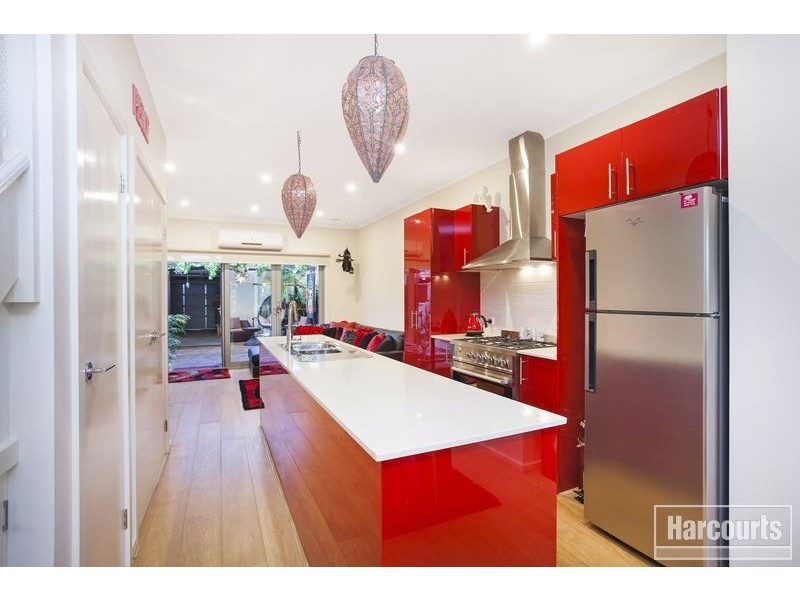 6/11 Howqua Place, Pakenham VIC 3810