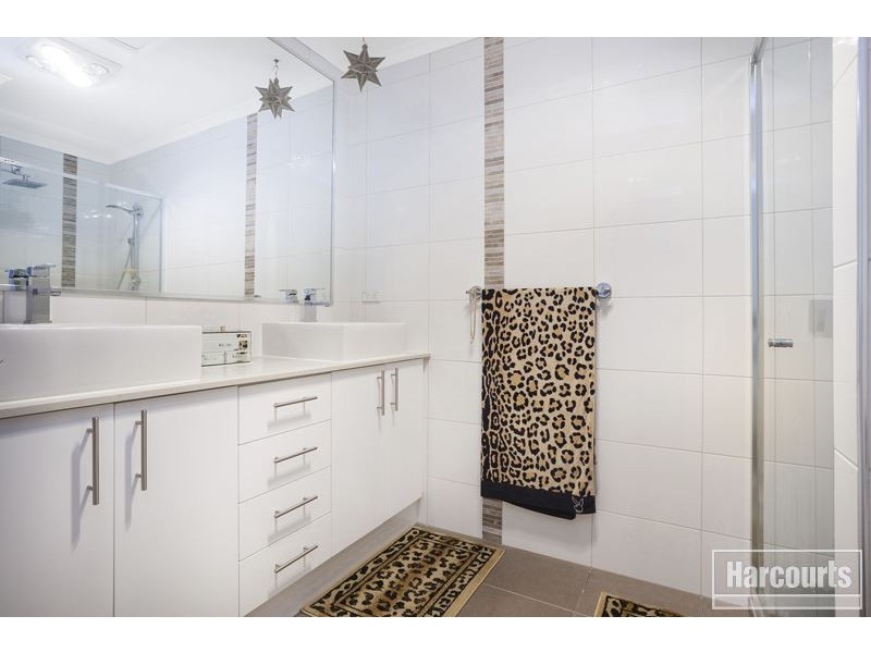 6/11 Howqua Place, Pakenham VIC 3810