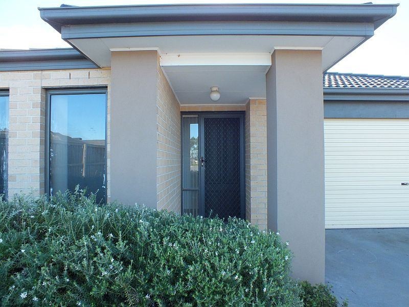 14/31 Syme Road, Pakenham VIC 3810