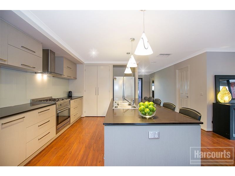 14 Azure Court, Pakenham VIC 3810