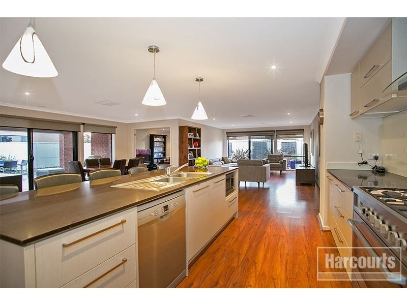 14 Azure Court, Pakenham VIC 3810