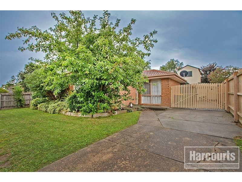 10 Smethurst Avenue, Pakenham VIC 3810